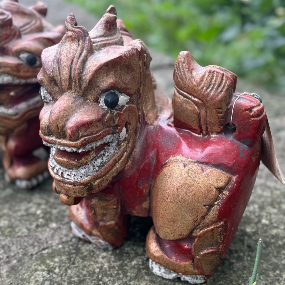 2 Vintage Carved Wood Thai Guardian Foo Dog Statues - Picture 5 of 16
